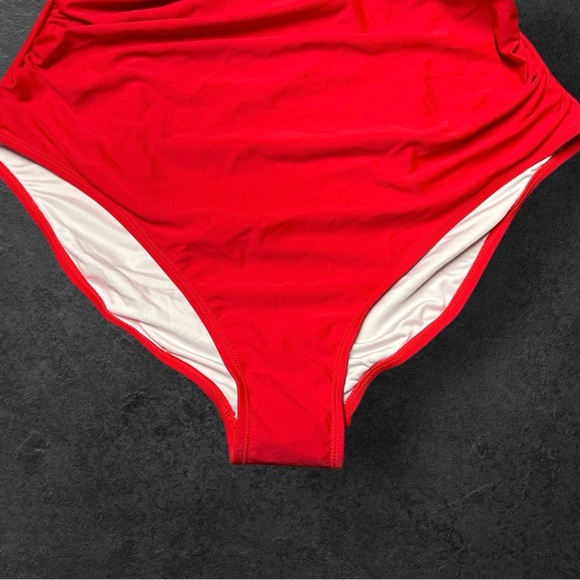 ๐โจ Flirty & Fabulous Criss Cross One-Piece Swimsuit! ๐๏ธ - Picture 6 of 13